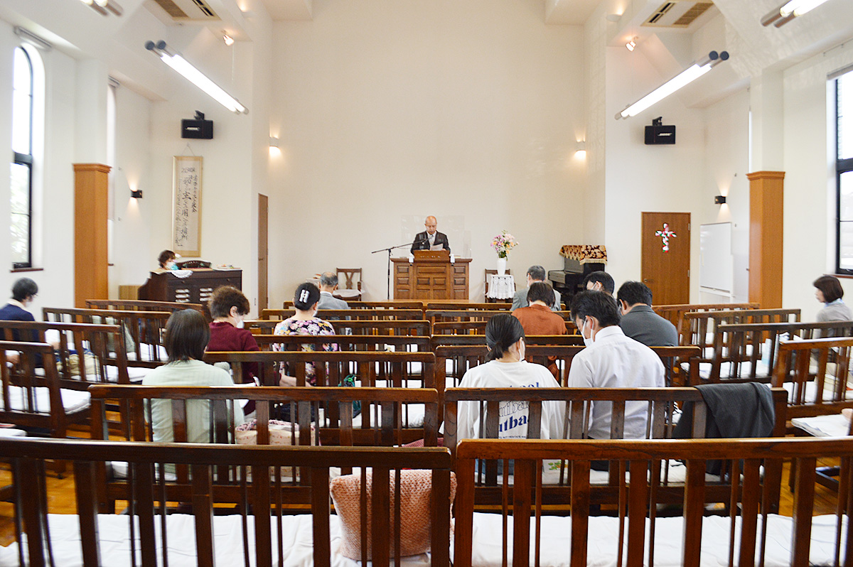 日本キリスト改革派 恵那キリスト教会の日曜礼拝の様子