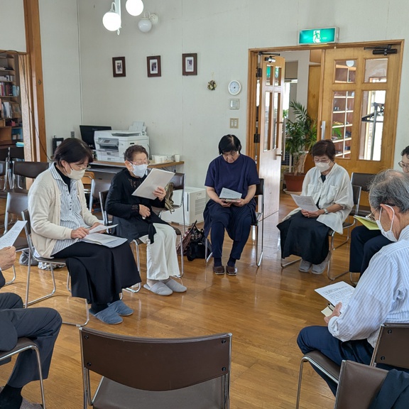 毎週第一日曜日の礼拝後、学び会（ウェストミンスタ－信仰問答）
