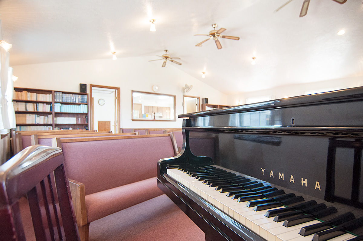 北中山教会のピアノ