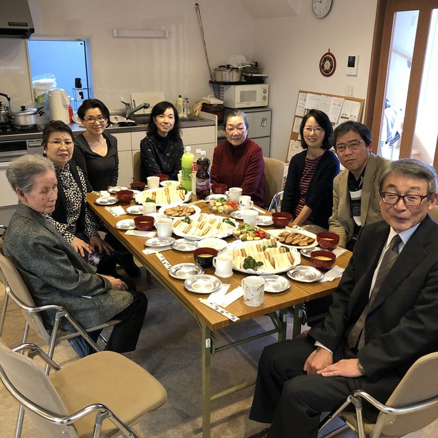 クリスマス礼拝後の会食です☆