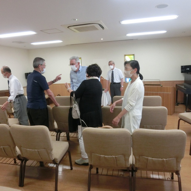 6月25日の礼拝に、PCUSA宣教師モーア宣教師ご夫妻が来てくださいました