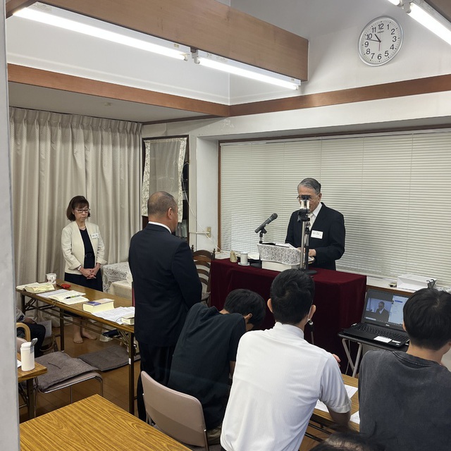 本日は、礼拝の中で、6年ぶりとなる成人洗礼式がありました。神の大きな家族に、ようこそ！