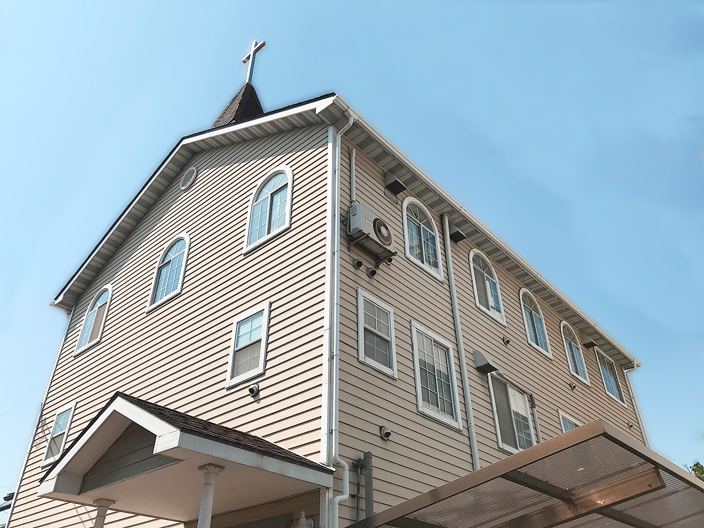 日本キリスト改革派 堺みくに教会の建物外観