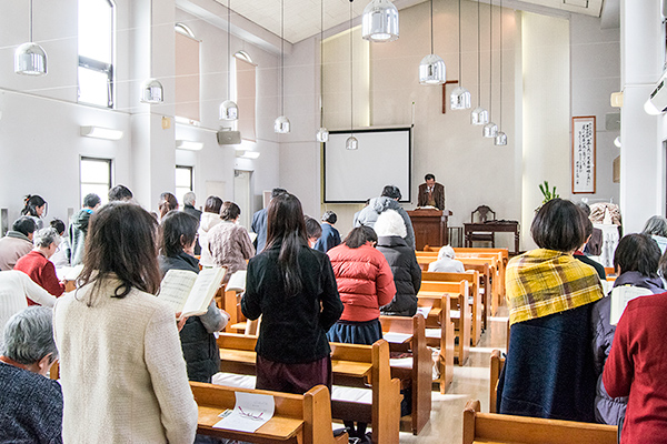 主日礼拝（日曜礼拝）は朝10時15分から