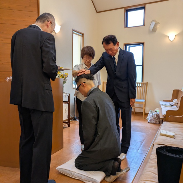 ９月２１日カナン教会に新しい長老がたてられ、礼拝の中で任職式が行われました。教会の歩みがさらに力強いものとなりますように。。。