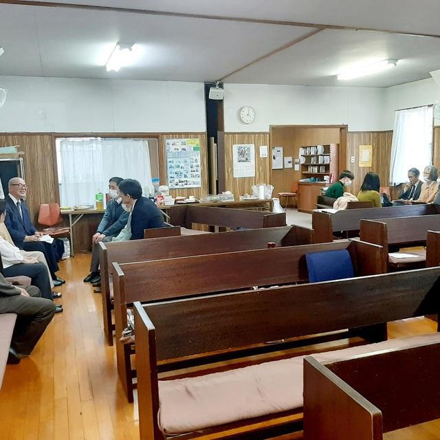 ５月25日主日礼拝後にあった大宮教会との親睦会の様子。