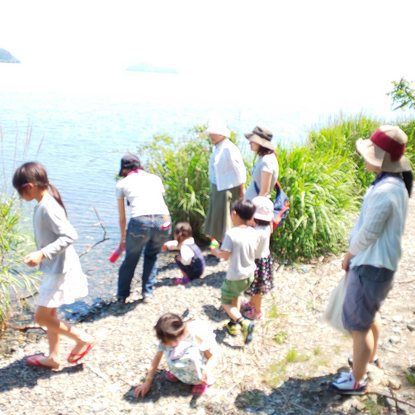 琵琶湖で水遊び。