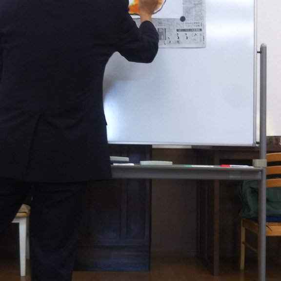 吉田実先生が絵手紙のお手本を描いてくださっています。
