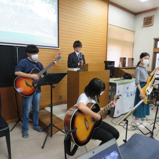 教会学校バンドTOH！結成して三ヵ月、ウェルカム夕礼拝の賛美リードを始めました♪