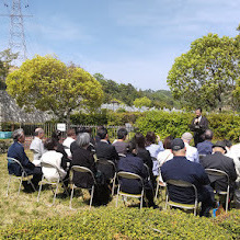 4月27日、天候を守られて墓前礼拝を行うことが出来ました。お近くから、遠方からご参加くださった皆さま、また祈りに覚えてくださった皆さま、ありがとうございました。