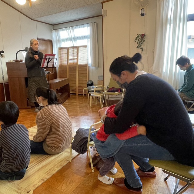 11月の子どもの会。礼拝の様子です。