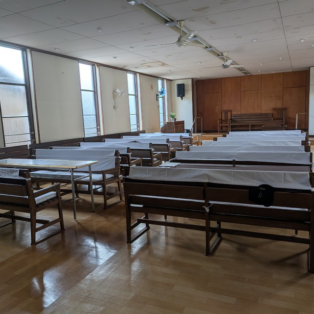 礼拝を終えた2階の礼拝堂、交わりの余韻が残ります。