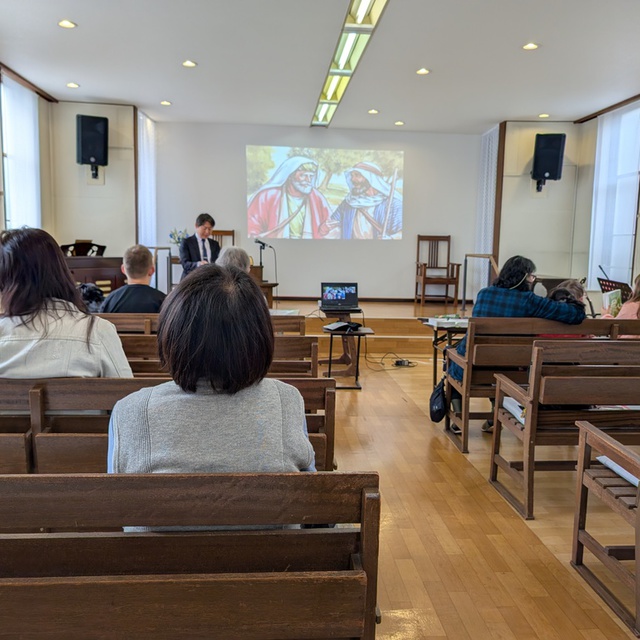 日曜学校の様子。今日は進級式も持たれ子ども達の成長に感謝です！